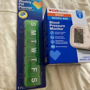 BLOOD PRESSURE WRIST MONITOR and PILL CASE NWT